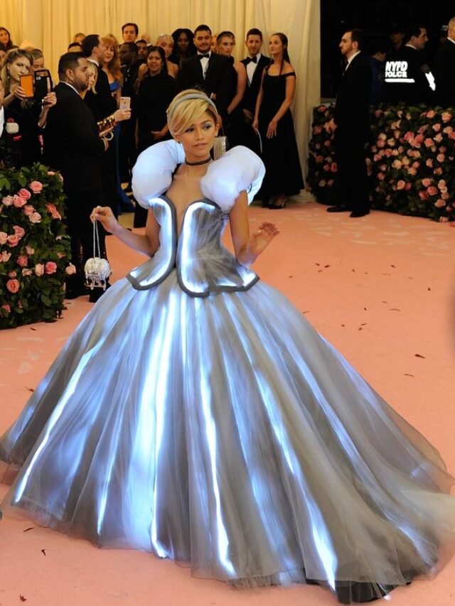 “Glimpses of Glamour: Met Gala 2024 Outfits Unveiled!”